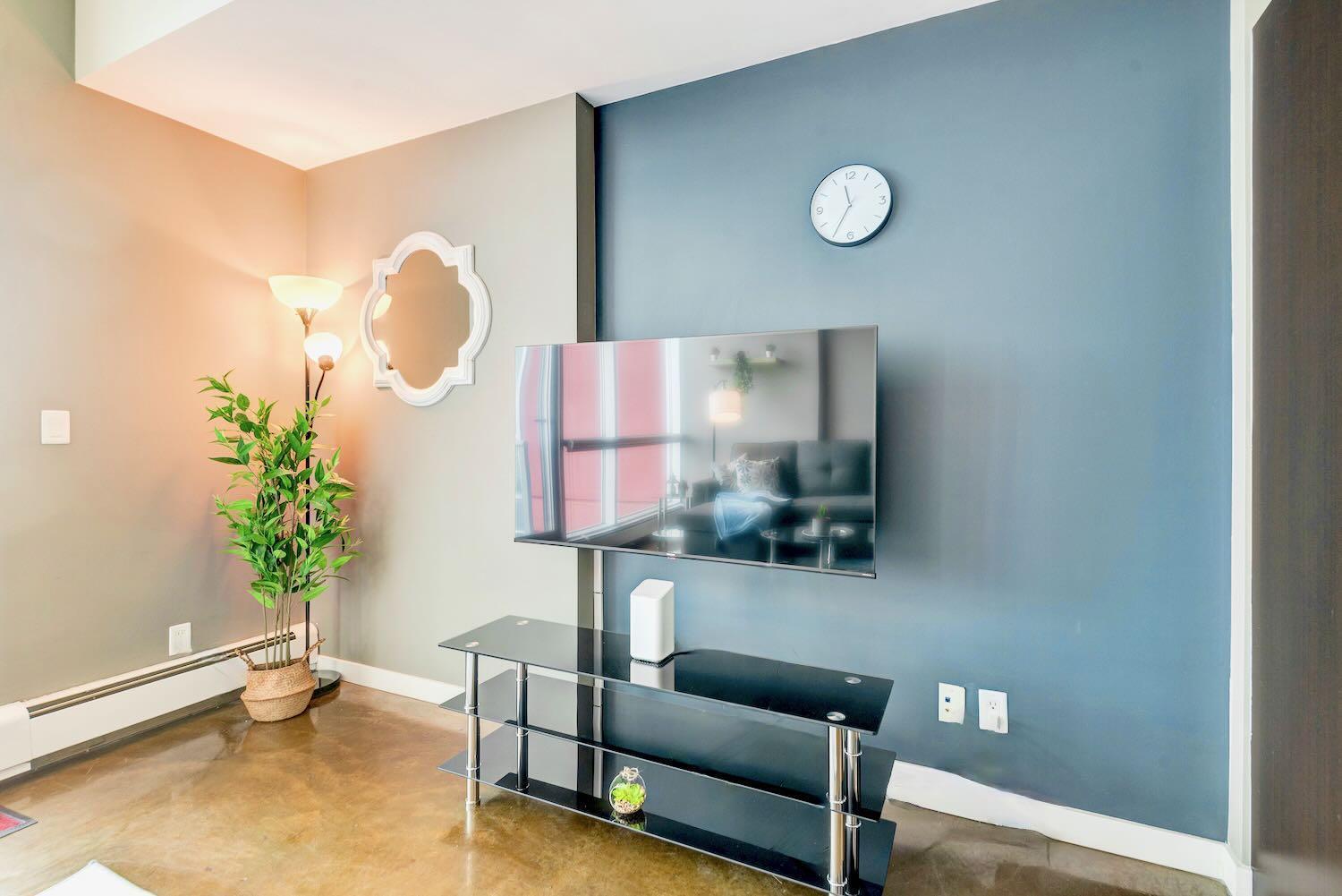 Modern 2Br Condo - King Bed - Downtown City Views カルガリー エクステリア 写真
