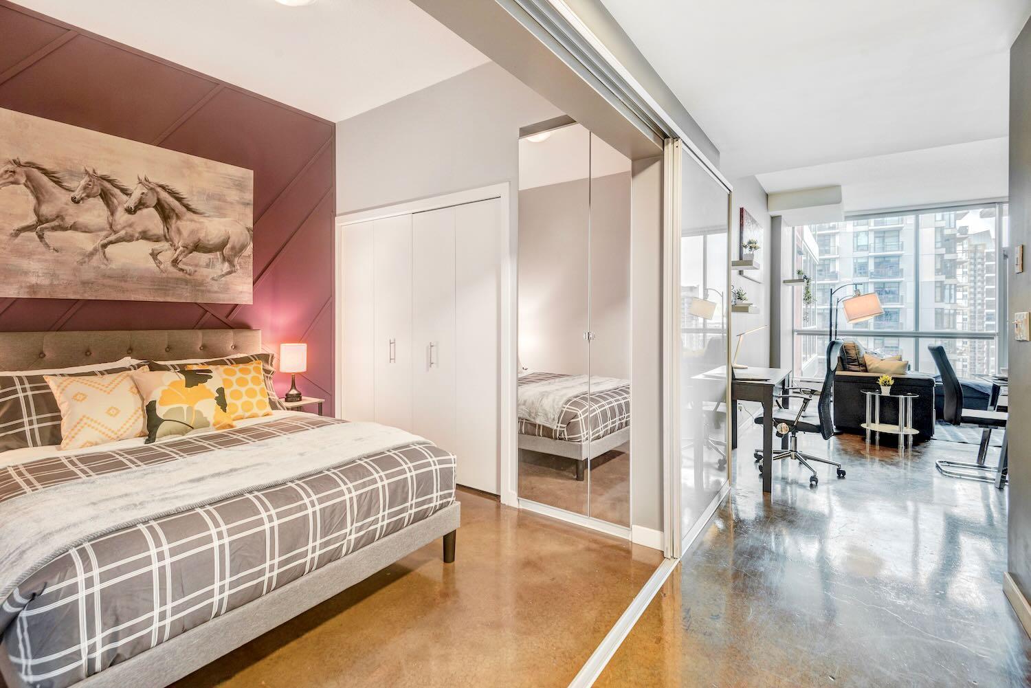 Modern 2Br Condo - King Bed - Downtown City Views カルガリー エクステリア 写真